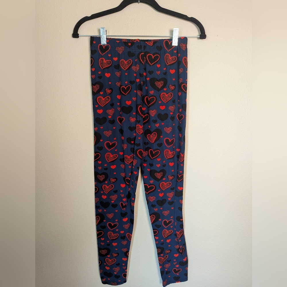 NWOT Heart Patterned Leggings Size S